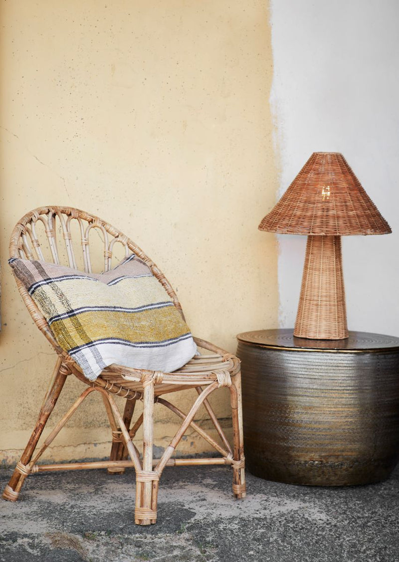 rattan table lamp